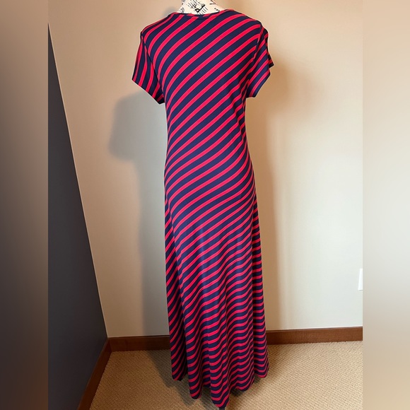 Vineyard Vines Dress - Picture 2 of 10